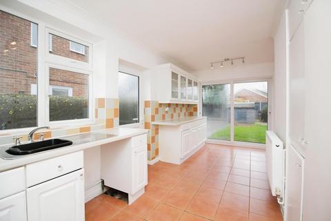 71 Allington Drive, Birstall, Leicester, LE4 4FD