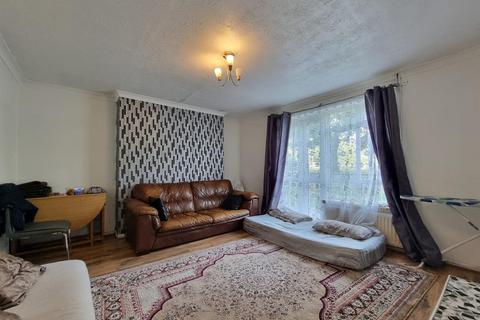 2 bedroom flat for sale, Bagleys Springs, Romford