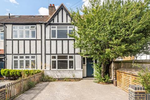 4 bedroom end of terrace house for sale, Toynbee Road, Wimbledon Chase