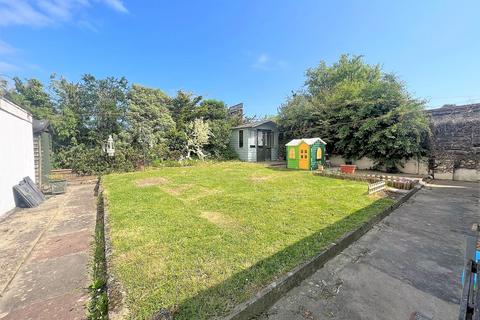 2 bedroom detached bungalow for sale, Haymoor Road, Oakdale , Poole, BH15