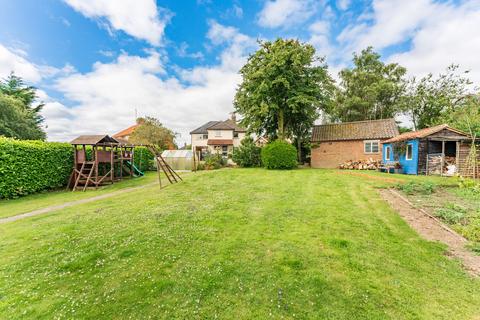 4 bedroom detached house for sale, Kimberley Road, North Walsham