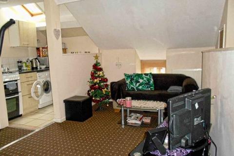 2 bedroom flat to rent, Flat,  Pool Street, Caernarfon