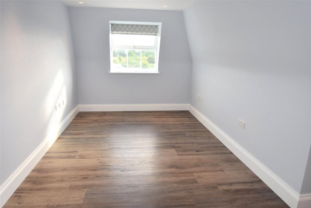 Slough Road, Datchet, Slough... 2 bed property to rent £1,550 pcm (£