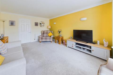 7 Churchview Drive, Barnwood, Gloucester, GL4 3ES