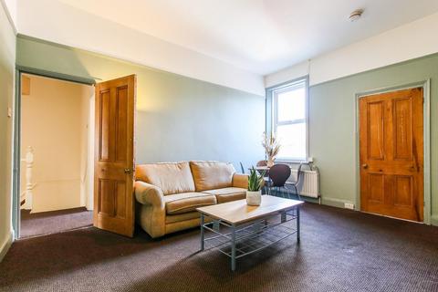 3 bedroom apartment to rent, Ashleigh Grove, West Jesmond, NE2