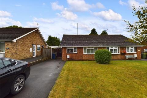 2 bedroom semi-detached bungalow for sale, Oldbury Orchard, Churchdown, Gloucester