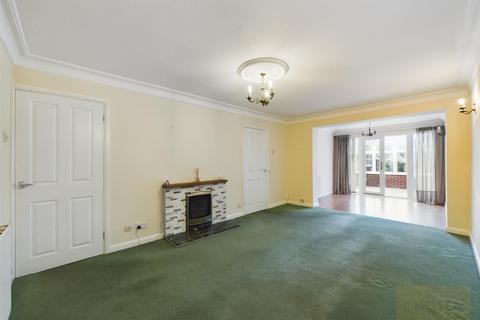 2 bedroom semi-detached bungalow for sale, Oldbury Orchard, Churchdown, Gloucester