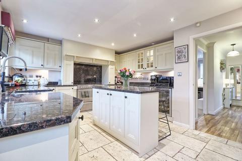 6 bedroom detached house for sale, Harper Close, Grays RM16