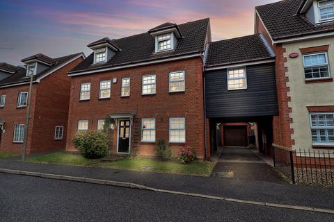 6 bedroom detached house for sale, Harper Close, Grays RM16