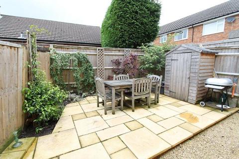 1 Cubitt Close, Farncombe, Godalming, GU7 3DW