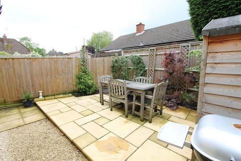 1 Cubitt Close, Farncombe, Godalming, GU7 3DW