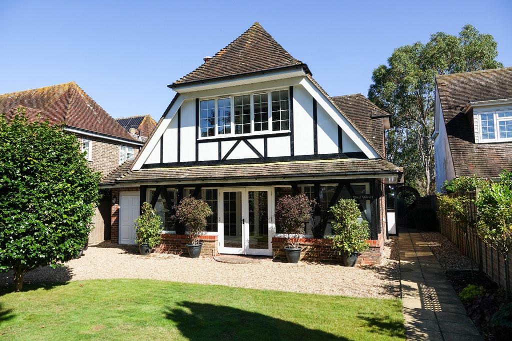 West Drive, Aldwick Bay Private Estate 3 bed detached house for sale £800,000