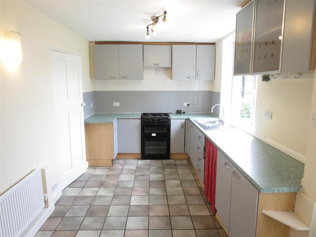 12 Roundhill Green NEW   Kitchen 1.JPG