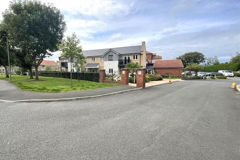 2 bedroom house to rent, Newby Farm Road, Scarborough