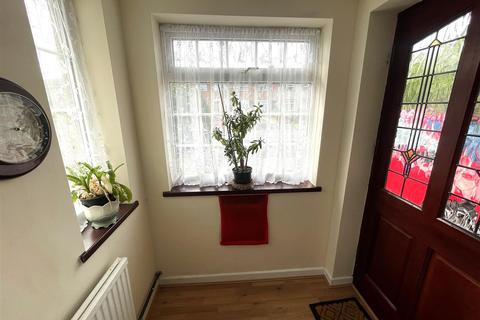 3 bedroom terraced house for sale, Welcombe Avenue, Park North, Swindon