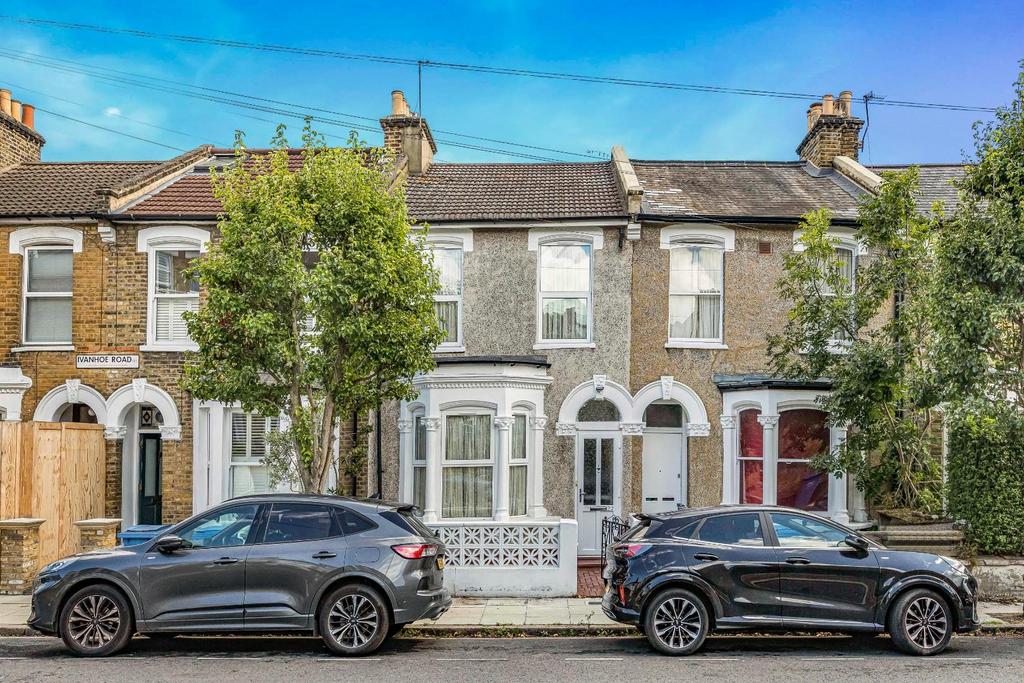 Ivanhoe Road, London, SE5 3 bed house for sale £800,000