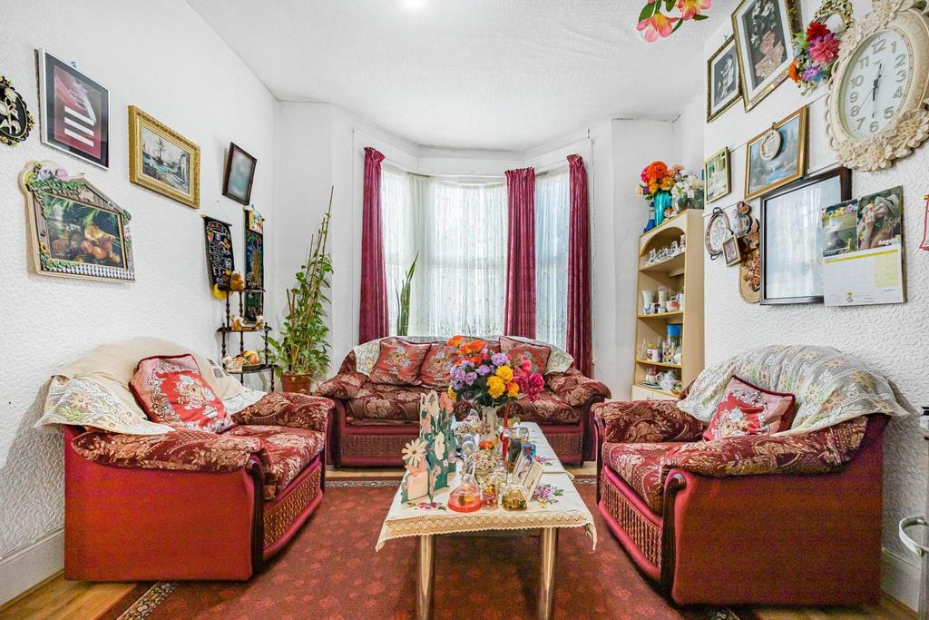 Ivanhoe Road, London, SE5 3 bed house for sale £800,000