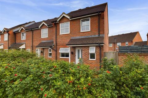 3 bedroom end of terrace house for sale, County Way, Trowbridge BA14