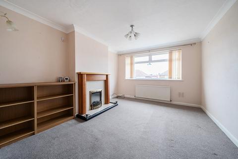 3 bedroom semi-detached bungalow for sale, Vespers Close, Luton, LU4