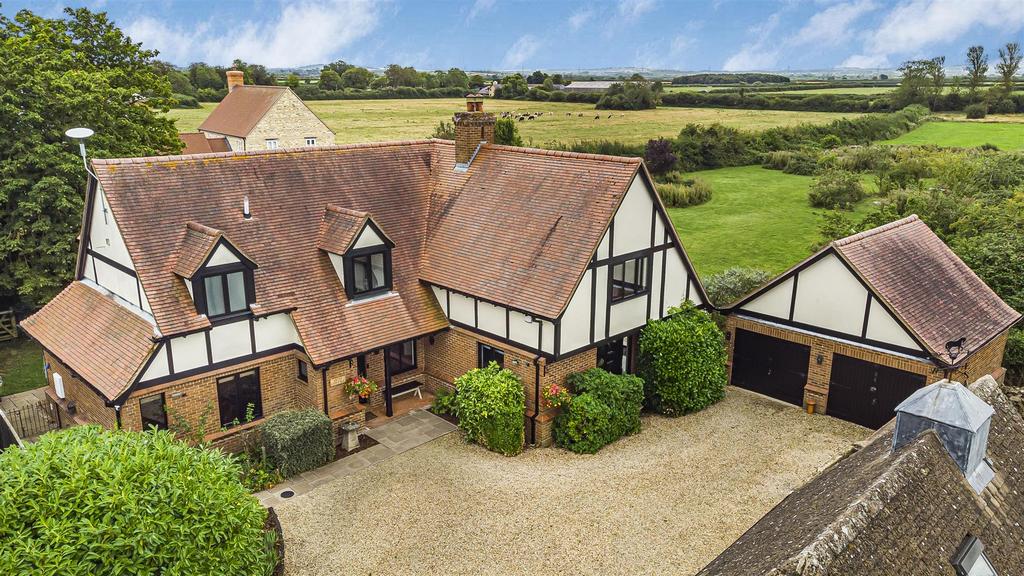 Castle Close, Marsh Gibbon 4 bed detached house for sale £1,250,000