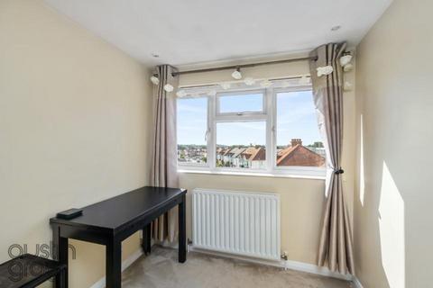 2 bedroom flat for sale, Old Shoreham Road, Hove