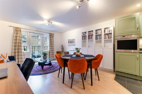 1 bedroom flat for sale, Eastman Way, Epsom