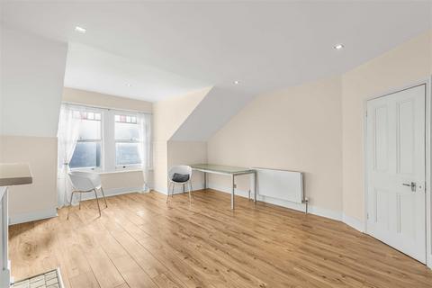 2 bedroom flat for sale, Carmalt Gardens, Putney