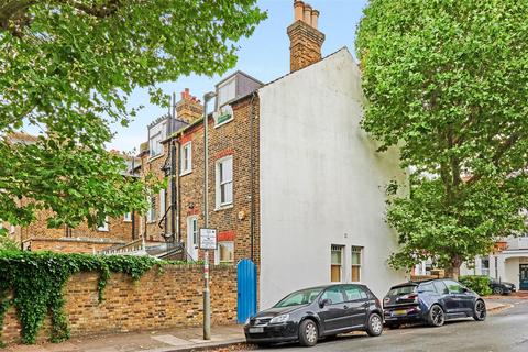 2 bedroom flat for sale, Carmalt Gardens, Putney