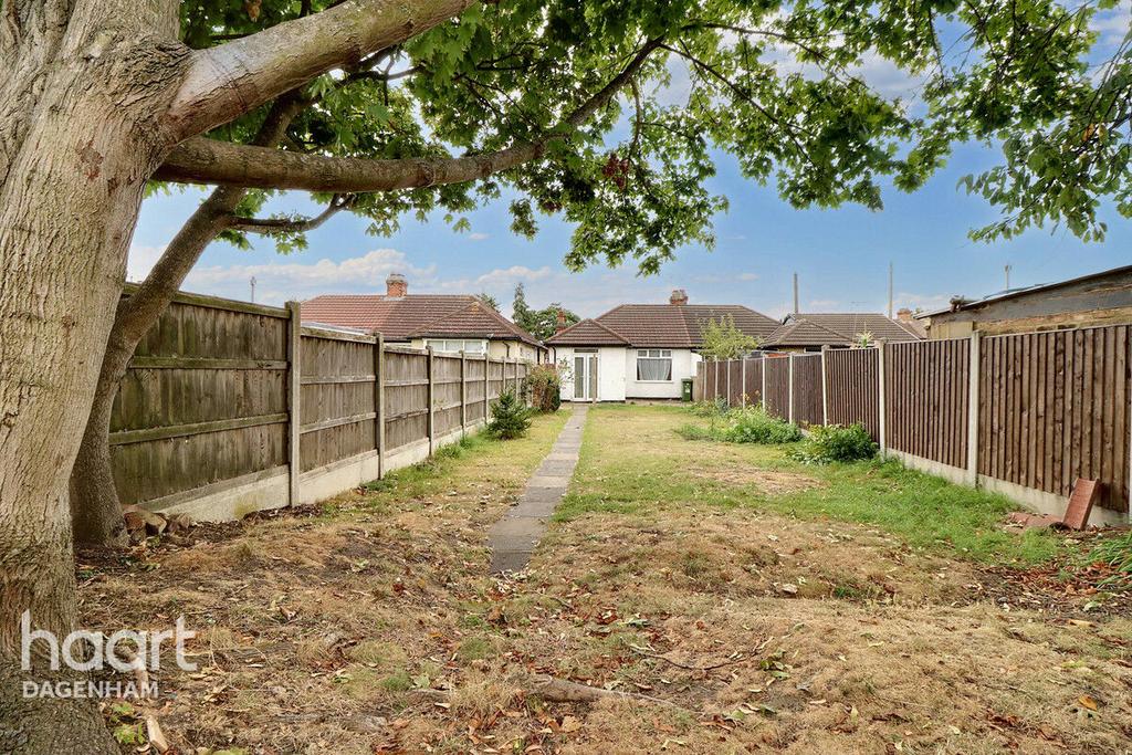 Mayswood Gardens, Dagenham 2 bed semidetached bungalow for sale £400,000
