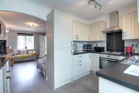 2 bedroom terraced house for sale, Lea Court, Farnham, Surrey, GU9