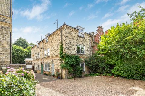 2 bedroom maisonette for sale, Putney Hill, Putney