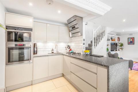 2 bedroom maisonette for sale, Putney Hill, Putney