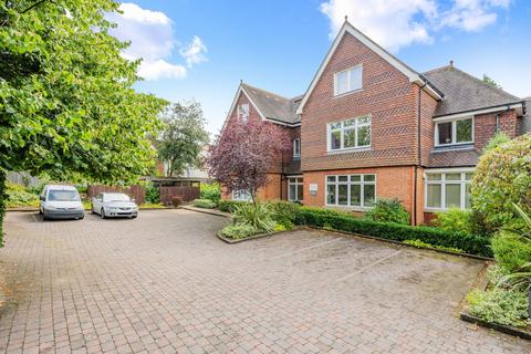 2 bedroom flat for sale, Croydon Road, Reigate RH2