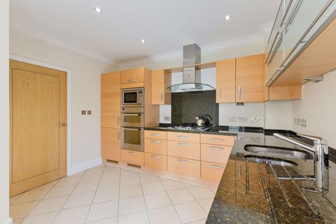 2 bedroom flat for sale, Croydon Road, Reigate RH2