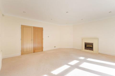 2 bedroom flat for sale, Croydon Road, Reigate RH2