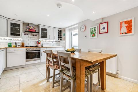 2 bedroom apartment for sale, Wandsworth Road, London, SW8