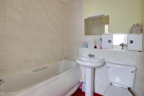 2 Great Gatton Close, Croydon, CR0 7WA