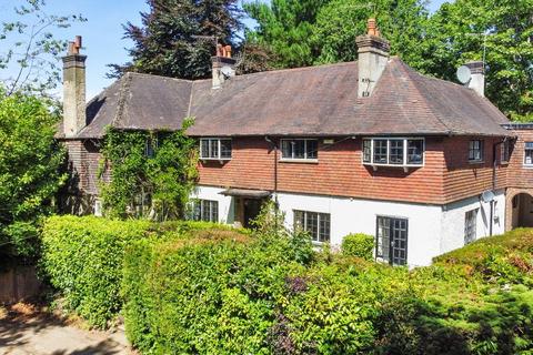 6 bedroom detached house for sale, Brassey Road, Oxted RH8