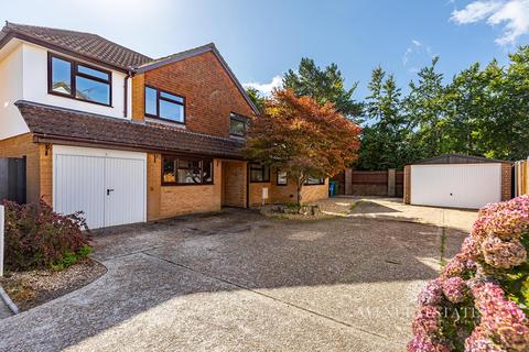 5 bedroom detached house for sale, Cull Close, Poole BH12