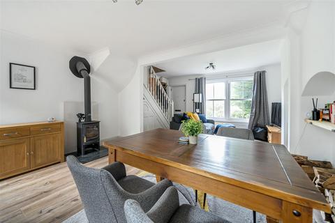 8 Copse Road, Haslemere, GU27 3QH