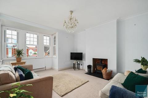 2 bedroom flat for sale, Langdale Gardens, Hove