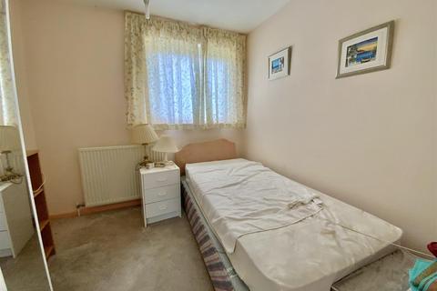 66 Glebe Road, Deanshanger, Milton Keynes, MK19 6LU