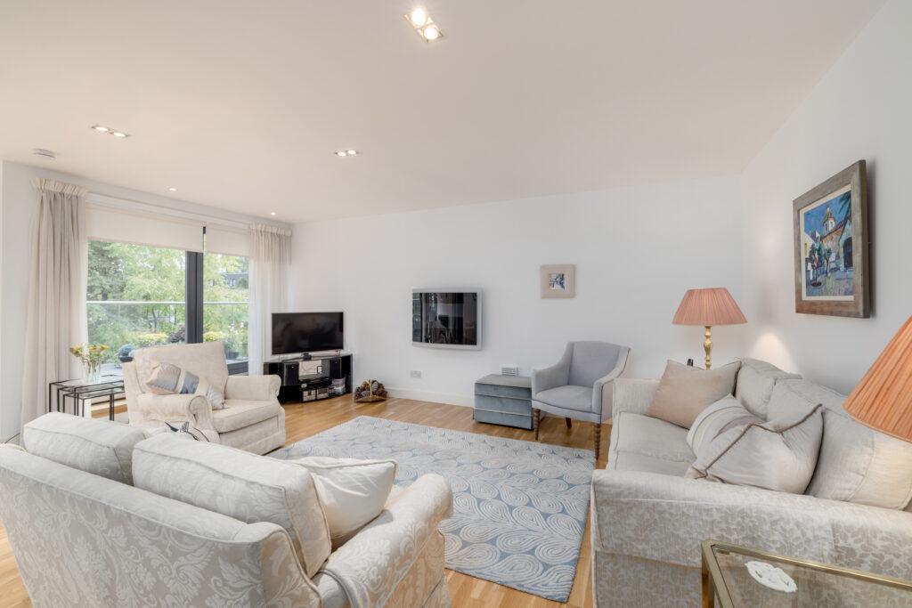 4/3 The Cedars, Colinton, Edinburgh... 2 bed flat for sale £650,000