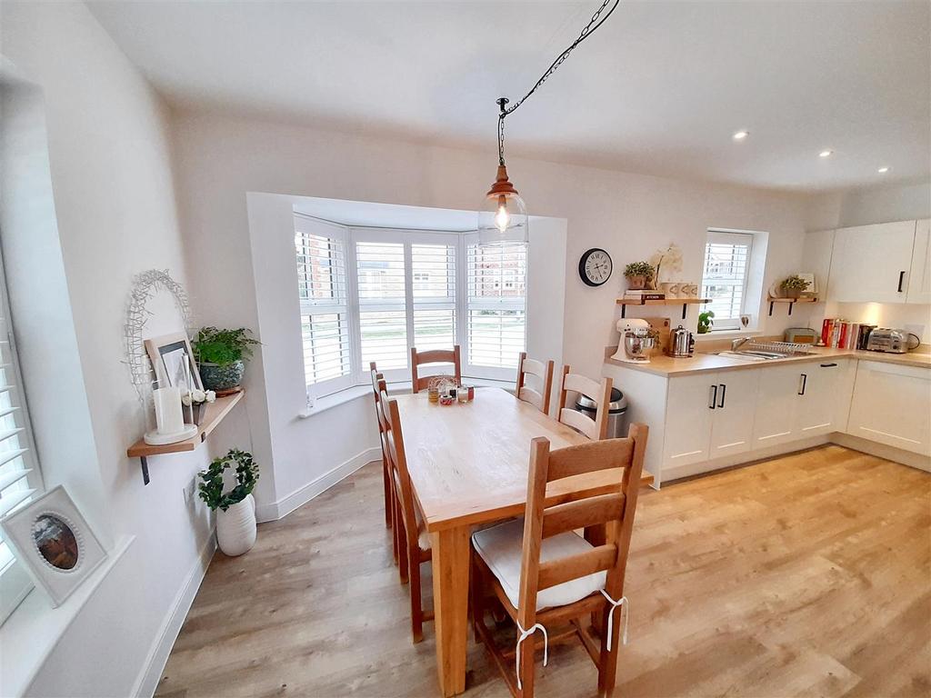 Kitchen dining room new.jpg