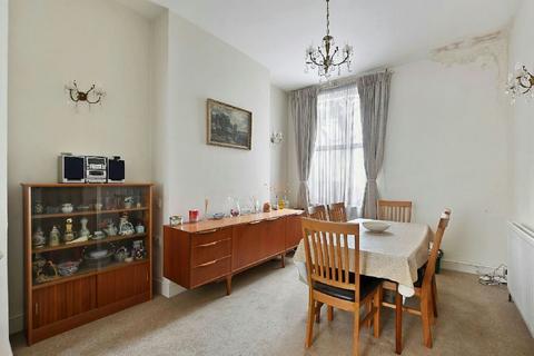 4 bedroom end of terrace house for sale, Parolles Road  Whitehall Park N19 3RD