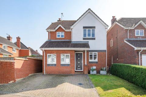 3 bedroom detached house for sale, Wellington Road, Briston