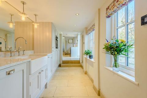 undefined, Remenham Terrace, Remenham Hill, Remenham, Henley-on-Thames, Berkshire, RG9