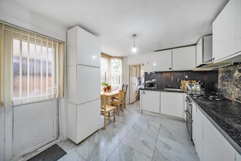 3 bedroom terraced house for sale, Amott Road, Peckham