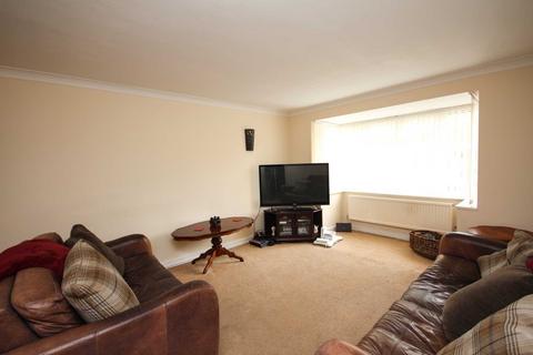 4 bedroom detached house to rent, Eddington Road, Bracknell RG12