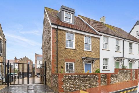 3 bedroom end of terrace house for sale, High Street, Brighton BN41